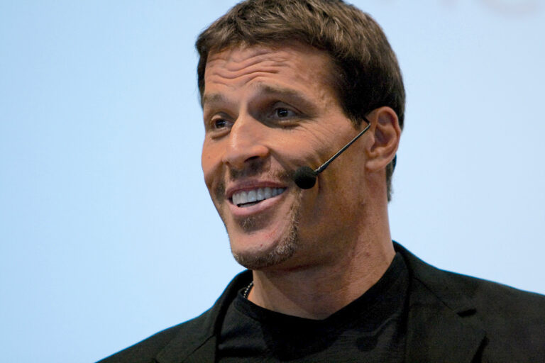 Tony Robbins Erfahrungen Podcast, Selbsthilfe Trainer